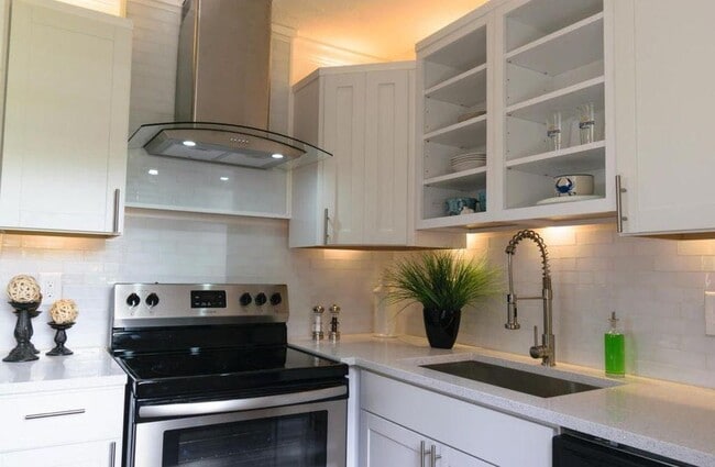 property at 62 Woodland Dr