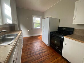 6485 SW Capitol Hwy in Portland, OR - Building Photo - Building Photo