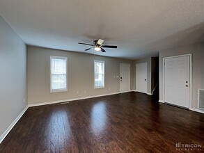 114 Ivy Brook Dr in Dallas, GA - Foto de edificio - Building Photo