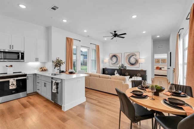 property at 1516A Forward Dr