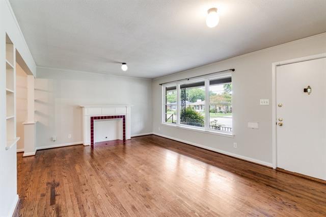 9831 Mercer Dr in Dallas, TX - Building Photo - Building Photo