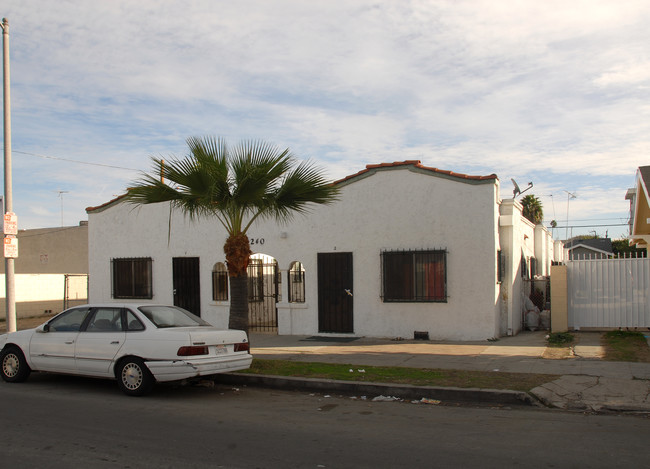 1240 Dawson Ave in Long Beach, CA - Foto de edificio - Building Photo