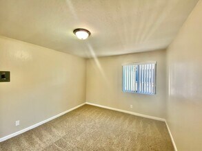 1945 Latham St in Mountain View, CA - Building Photo - Building Photo