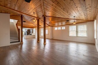 2016 Peoples St in Austin, TX - Building Photo - Building Photo