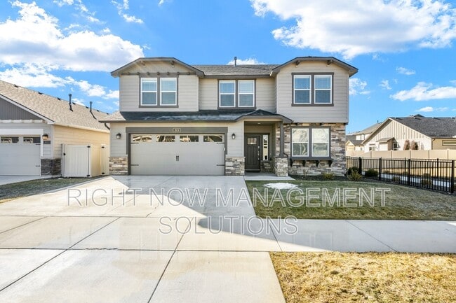 property at 2631 E Red Garnet St