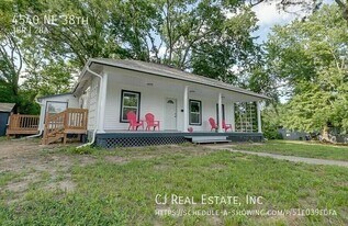 4540 NE 38th St in Kansas City, MO - Building Photo