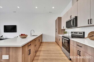 1615 W Hastings St in Chicago, IL - Building Photo - Building Photo