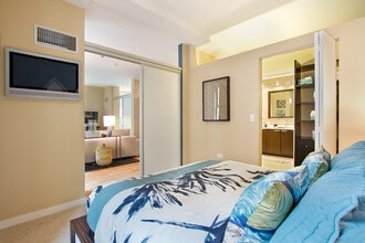 Randolph Tower City Apartments in Chicago, IL - Building Photo - Building Photo