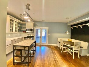 3646 N Damen Ave in Chicago, IL - Building Photo - Building Photo