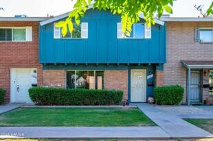 6063 N Granite Reef Rd in Scottsdale, AZ - Building Photo