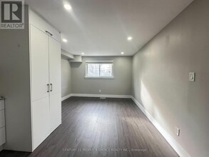 199 Avondale Blvd in Brampton, ON - Building Photo - Building Photo