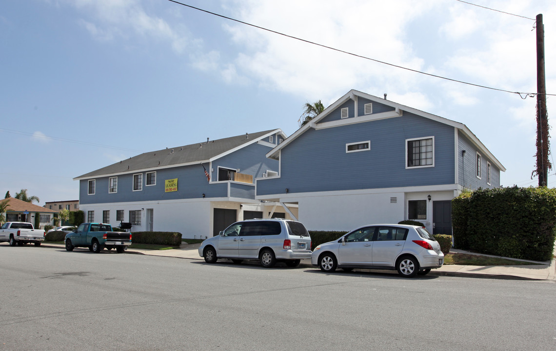 Calla Avenue in Imperial Beach, CA - Building Photo