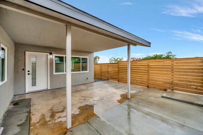 property at 1313 N Ave