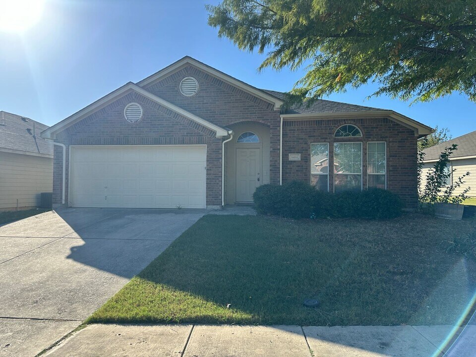 14212 Cedar Post Dr in Haslet, TX - Building Photo