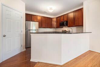937 E Summerfield Glen Cir in Ann Arbor, MI - Building Photo - Building Photo