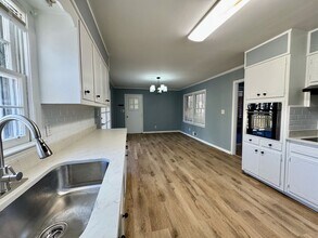 4320 Sumac Dr in Austell, GA - Building Photo - Building Photo