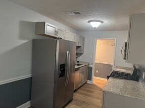 530 Bell Rd SE in Conyers, GA - Foto de edificio - Building Photo