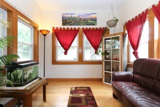 3306 Johnson St NE in Minneapolis, MN - Building Photo - Building Photo