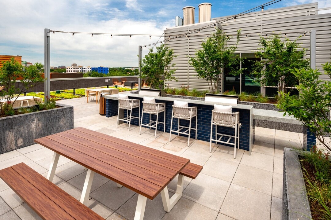 The Earl in Arlington, VA - Foto de edificio