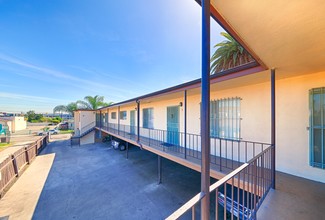 Culver Apartments in Compton, CA - Building Photo - Building Photo