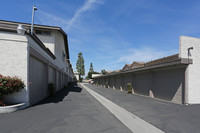 Woodglen Apartments in Buena Park, CA - Building Photo - Building Photo