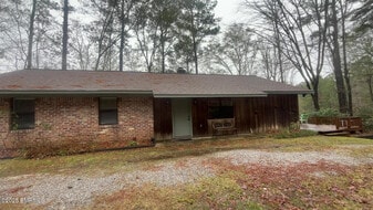 3954 Pauldin Rd in Meridian, MS - Building Photo