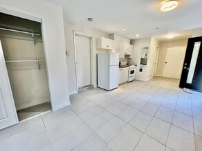 2298-2298 Galt St in Vancouver, BC - Building Photo - Building Photo