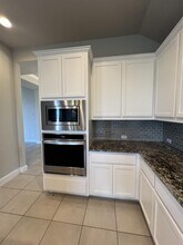 111 Tabago Ct in Austin, TX - Building Photo - Building Photo