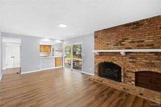 606 Rue Montand Dr in Ballwin, MO - Building Photo - Building Photo