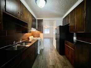 319 E Edwards St in Edmond, OK - Building Photo - Building Photo