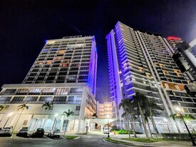 1720 Harrison St, Unit Home Tower #16 B in Hollywood, FL - Building Photo