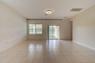 5563 Estero Loop in Port Orange, FL - Building Photo - Building Photo
