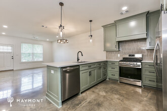 16309 Taylor Loop Rd in Little Rock, AR - Building Photo - Building Photo