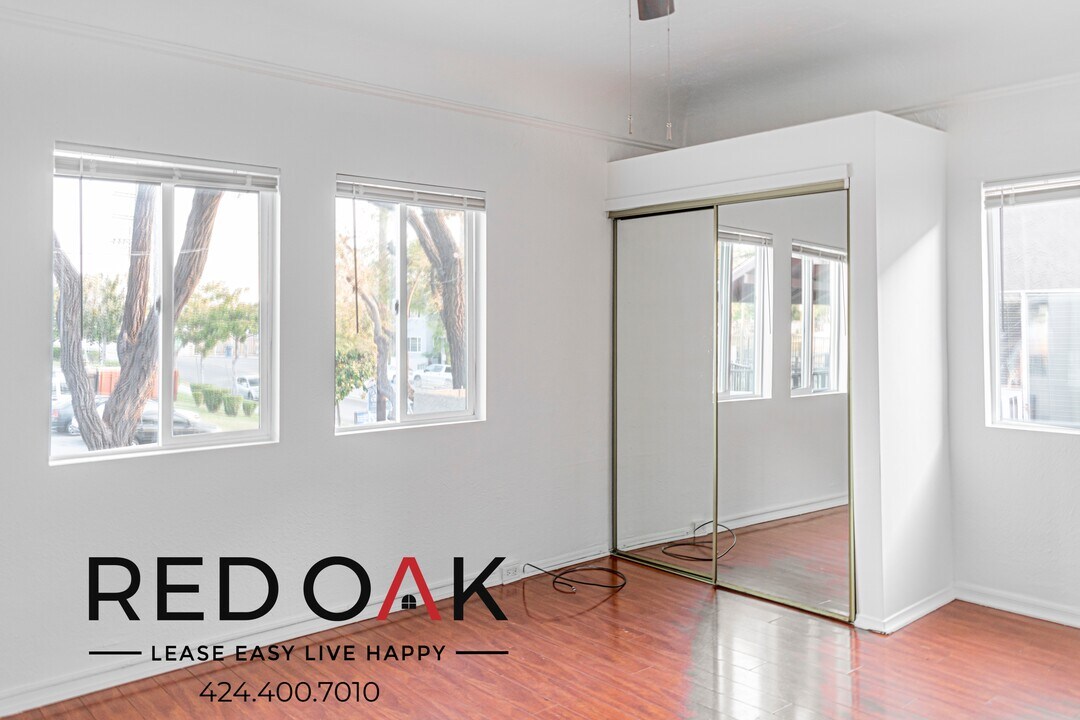 456-460 W Cowles St in Long Beach, CA - Building Photo