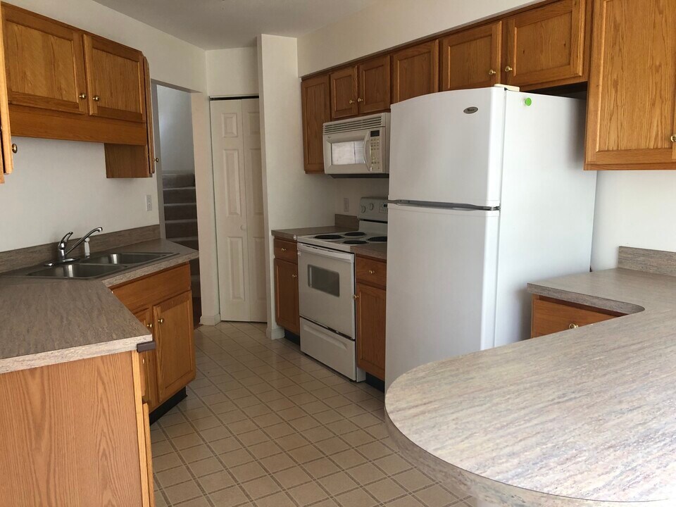 8 Westfield Pl Photo