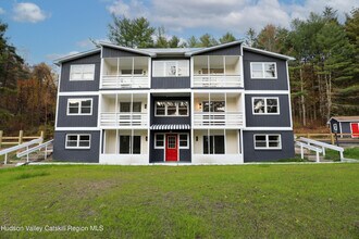 3191 NY-23 in Hillsdale, NY - Building Photo - Building Photo