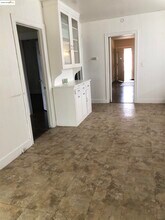 3527 Suter St in Oakland, CA - Building Photo - Building Photo