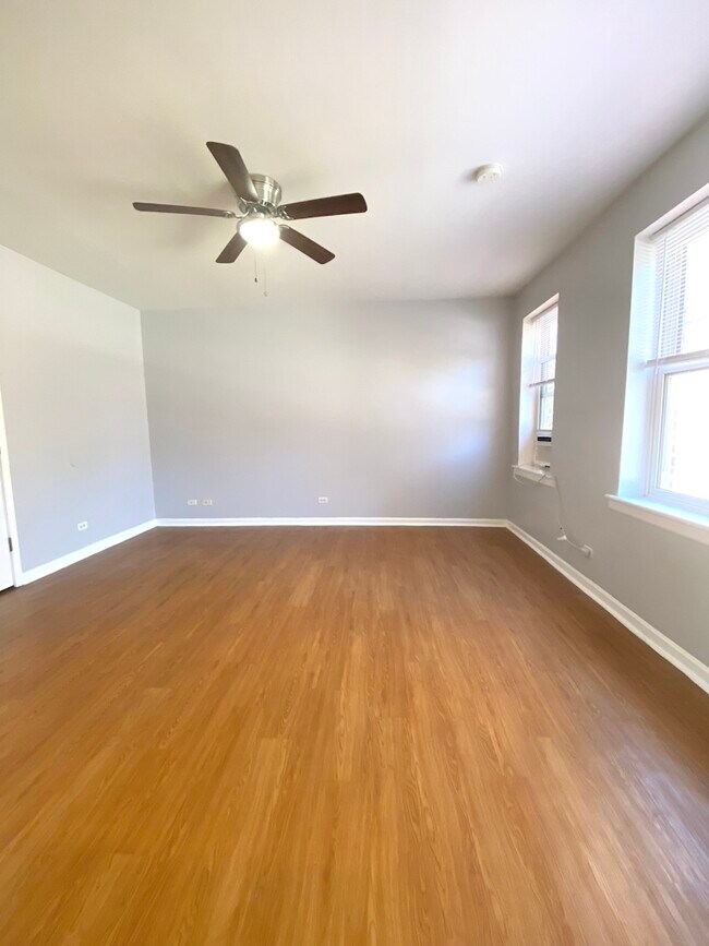 4241 N Kenmore Ave in Chicago, IL - Building Photo - Building Photo