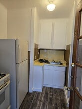 957 Park Ave, Unit 2 in Lincoln Park, MI - Building Photo - Building Photo