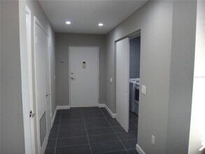 2746 Orchid Oaks Dr in Sarasota, FL - Building Photo - Building Photo