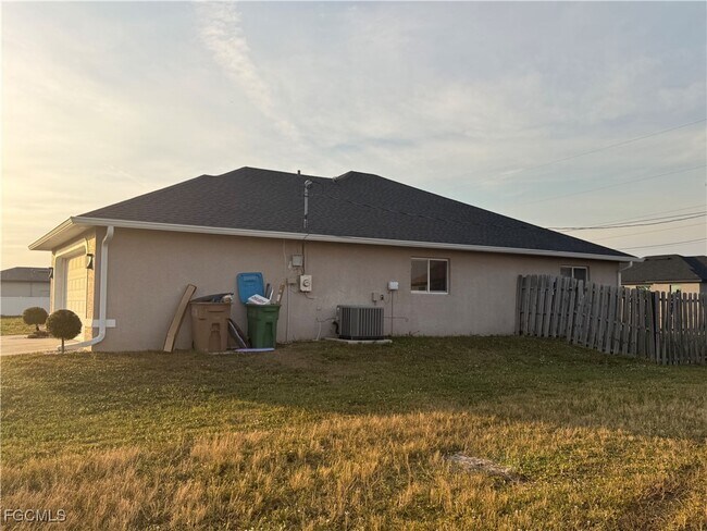 2003 NW 7th Terrace in Cape Coral, FL - Building Photo - Building Photo