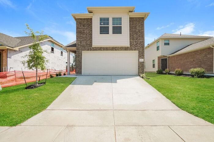 3711 Somers Crest in San Antonio, TX - Building Photo