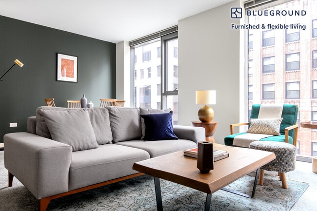 210 N Wells St, Unit FL19-ID282 in Chicago, IL - Foto de edificio - Building Photo