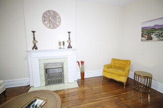 1372 Neil Ave, Unit 1 in Columbus, OH - Building Photo - Building Photo