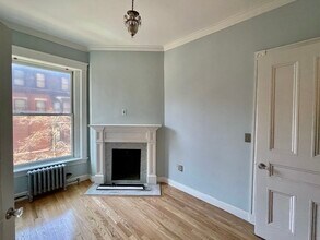 270 Beacon St, Unit 32 in Boston, MA - Building Photo - Building Photo