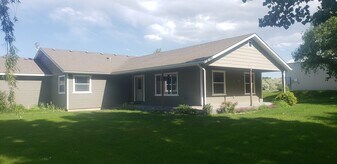 1473 Valley Steppe Dr in Buhl, ID - Building Photo