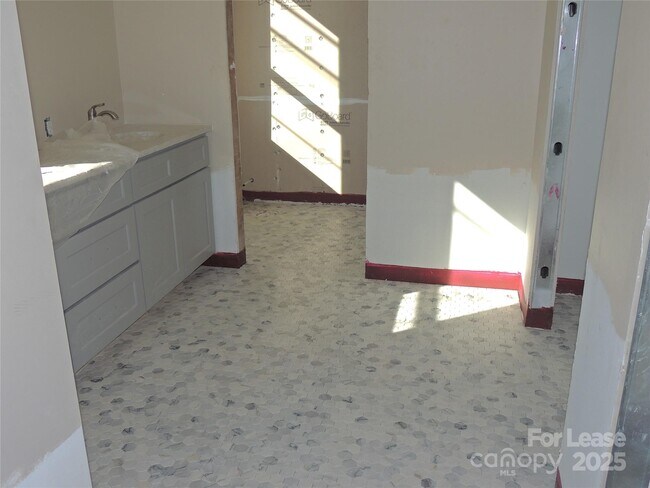 126 W Court St in Rutherfordton, NC - Building Photo - Building Photo