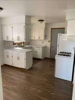 10437 W Silver Spring Dr in Milwaukee, WI - Building Photo