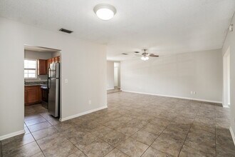 5105 Chamber Ct in Spring Hill, FL - Building Photo - Building Photo