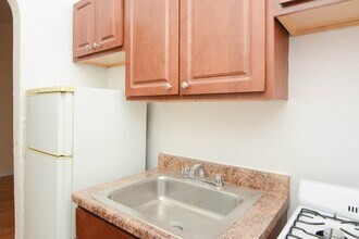 2536 N Sawyer Ave in Chicago, IL - Building Photo - Building Photo